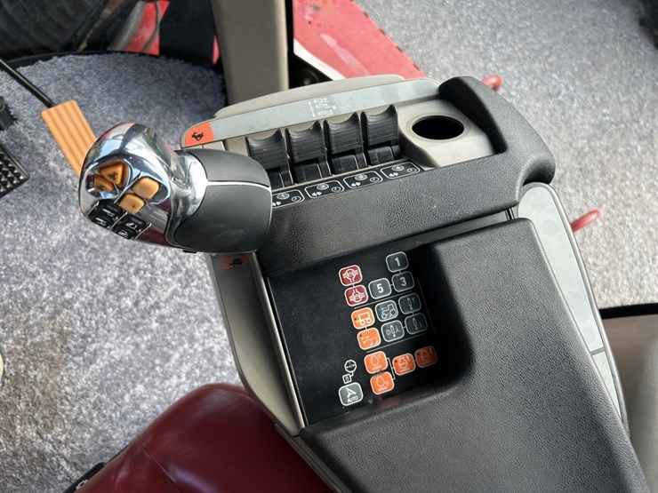 2013-case-ih-steiger-550-hd-image-36