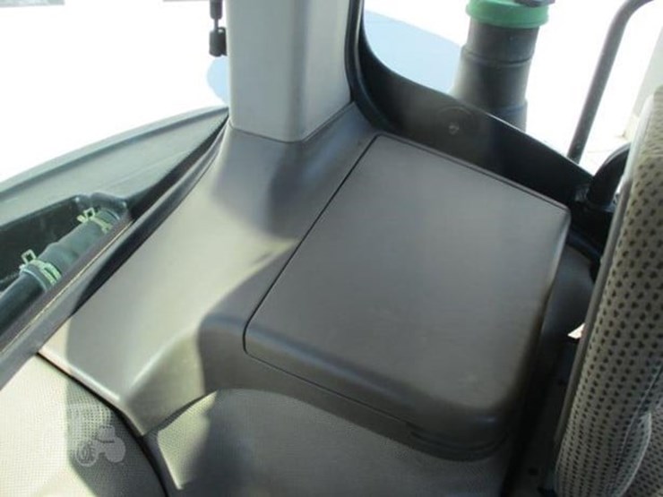 2013-john-deere-8360rt-image-26