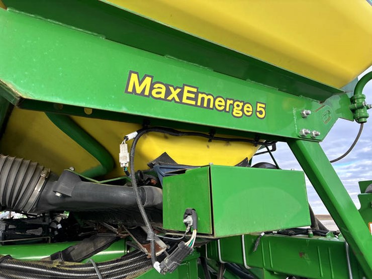 2018-john-deere-1795-image-41