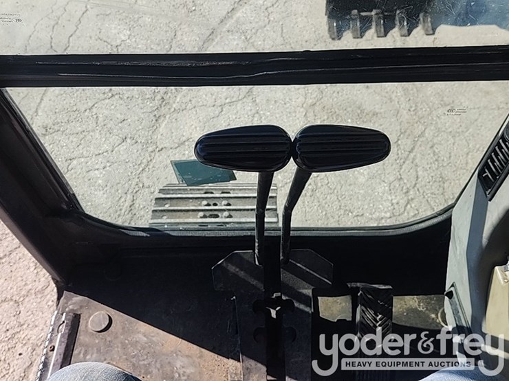 2020-caterpillar-307-image-23