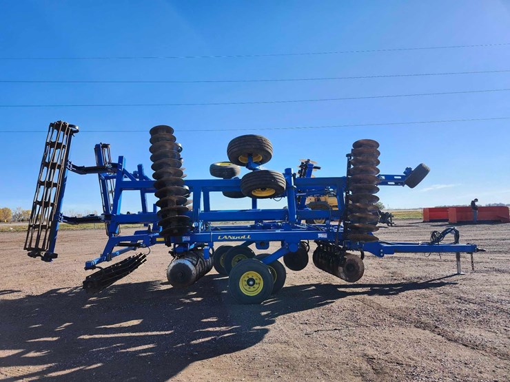 2013-landoll-7431-23-image-5