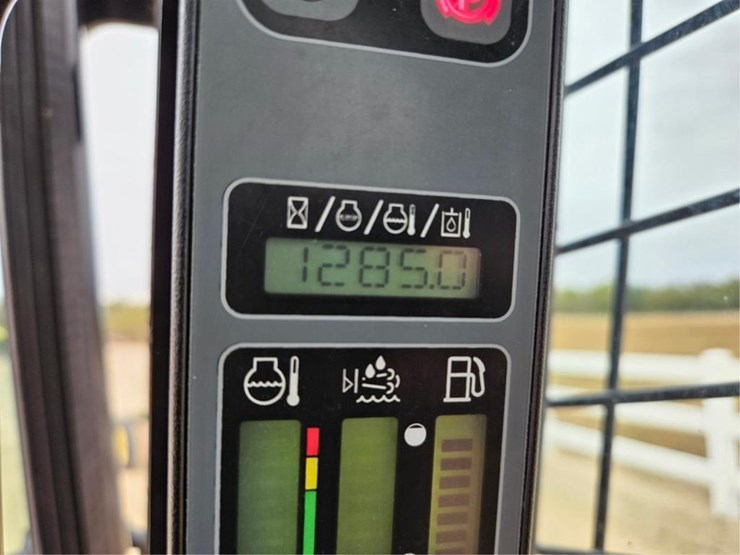 #3068-•-case-sr280-skid-loader-image-24