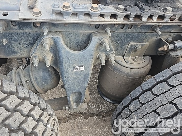 2017-international-8600-image-34