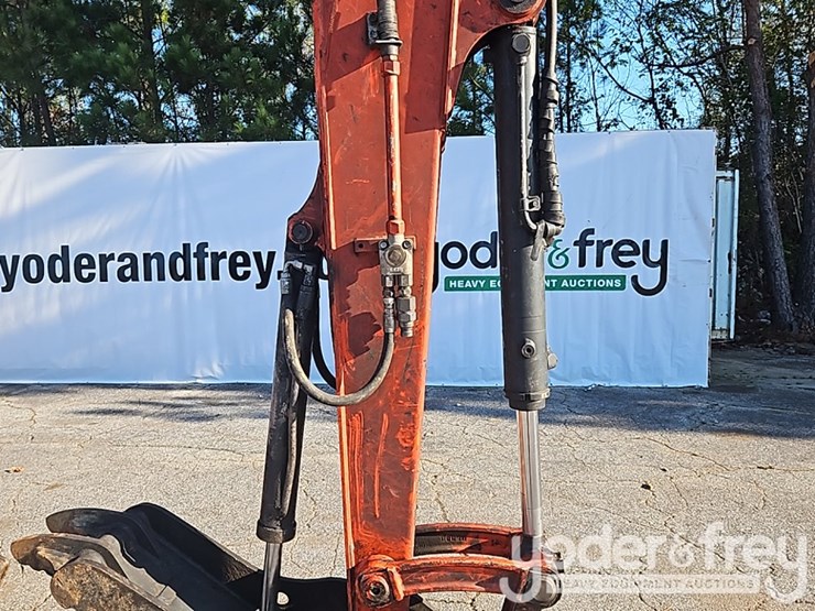 2016-kubota-kx057-4-image-21