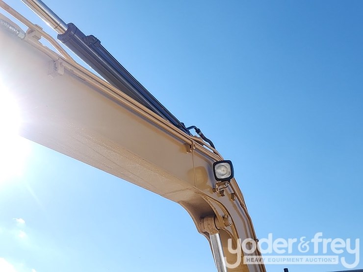 2020-caterpillar-307-image-13