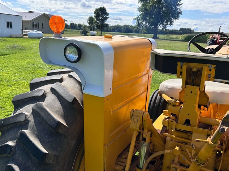 minneapolis-moline-g1355-image-34