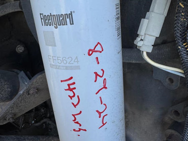 john-deere-11-image-12