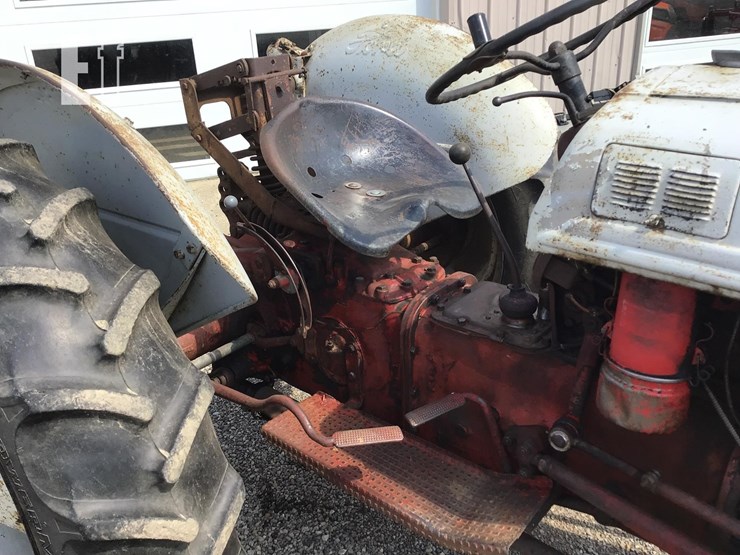 1952-ford-8n-image-9