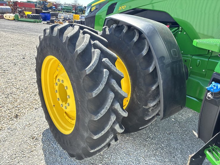 2023-john-deere-8r-370-image-52