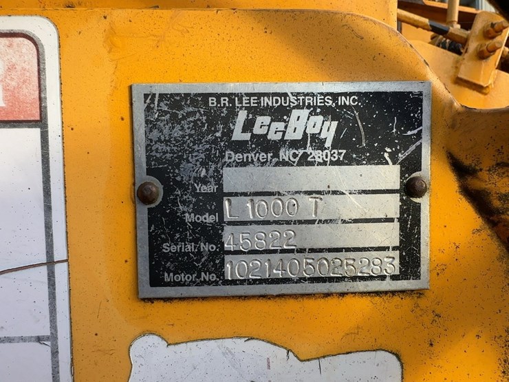 2006-leeboy-l1000t-tracked-asphalt-paver-image-25