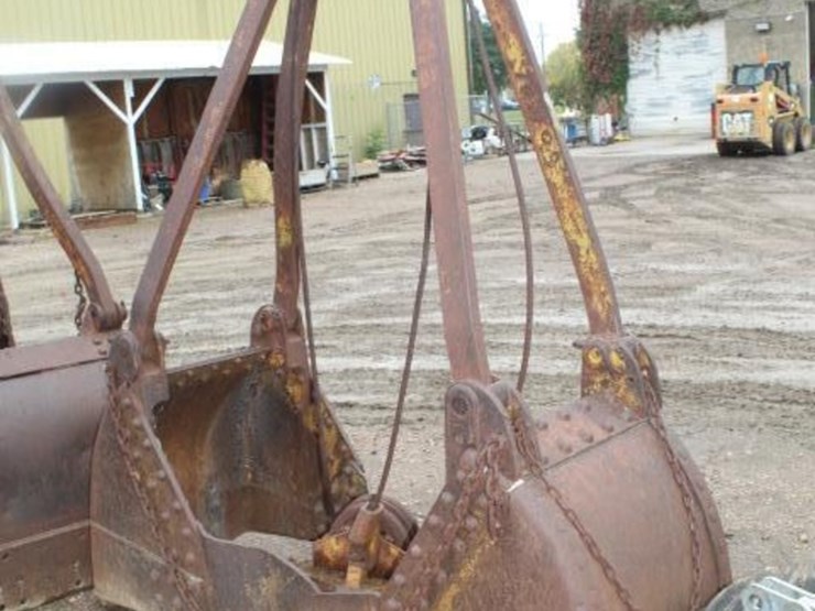 erie-clam-bucket,-sn:-126m13296-image-2
