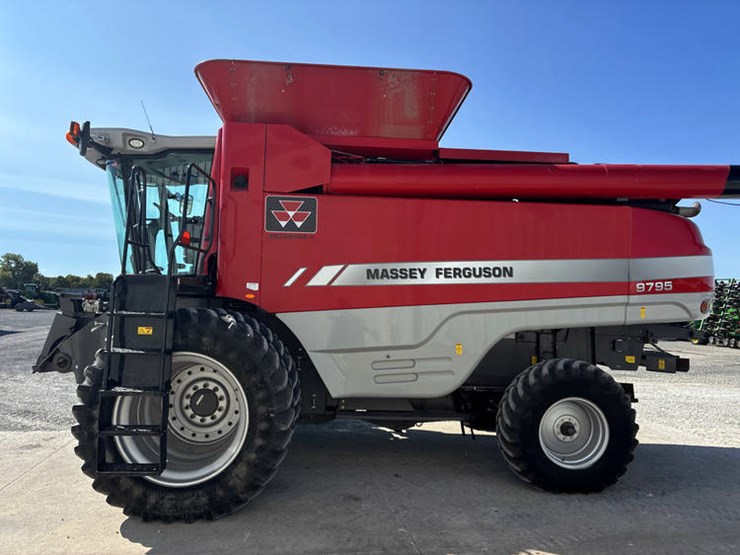 #122136-•-2009-mf-9795-#huc7217-image-9