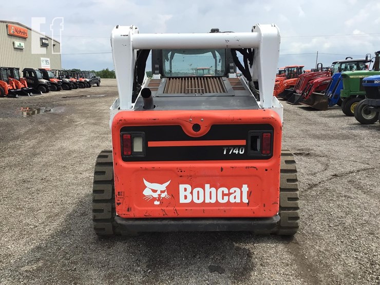 2017-bobcat-t740-image-7