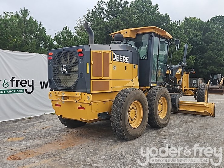 2019-deere-670g-image-5