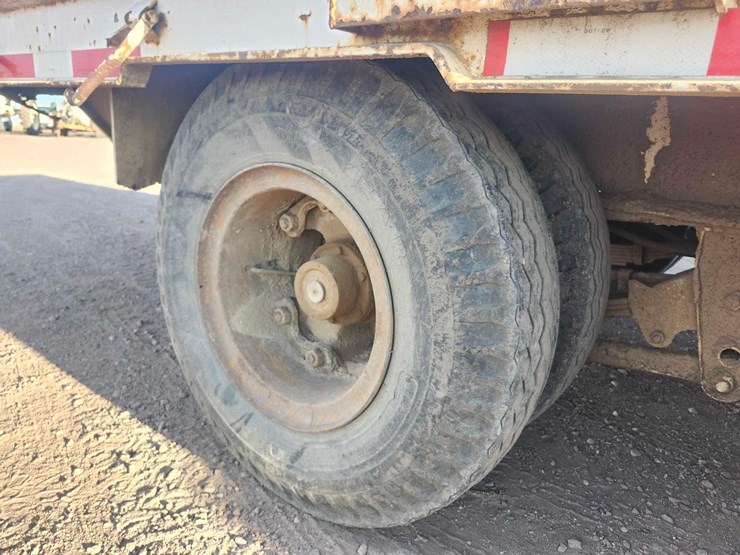 1975-axle-24ft-image-11