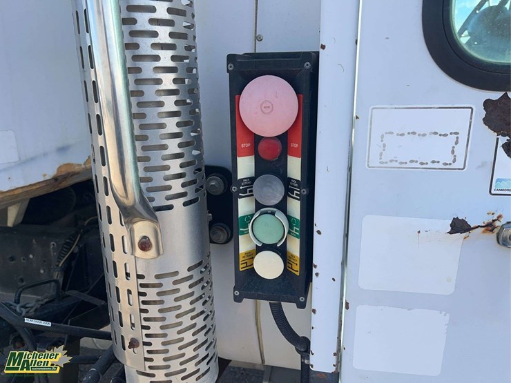 2003-ford-f750-image-17