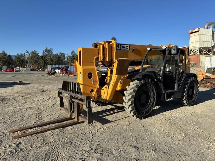 2018-jcb-510-image-1