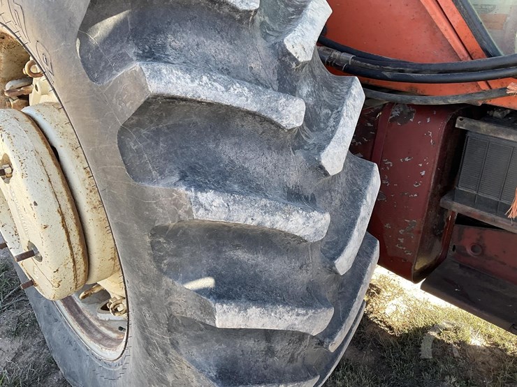 allis-chalmers-7050-image-12