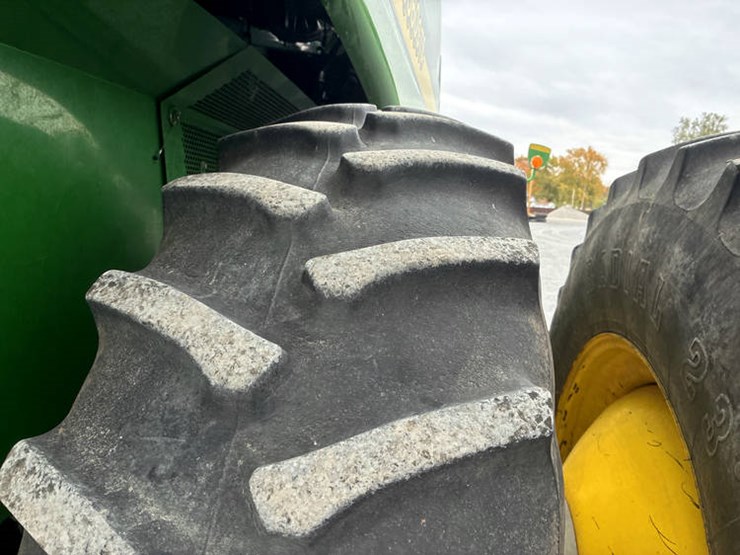 2004-john-deere-9660-sts-image-39