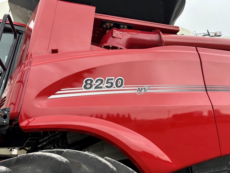 2019-case-ih-8250-image-26