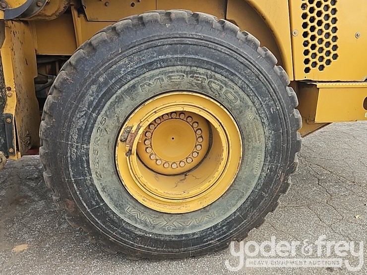 2011-caterpillar-972k-image-9