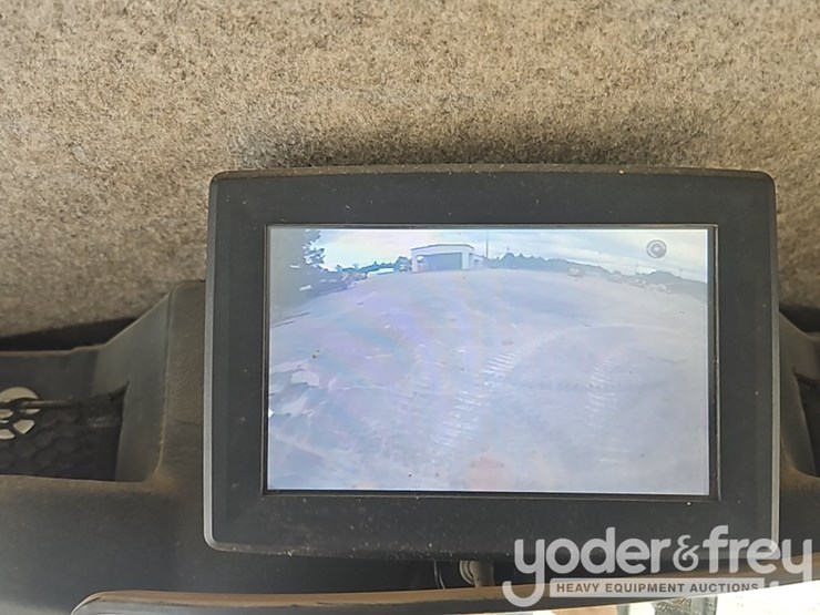 2019-deere-670g-image-42