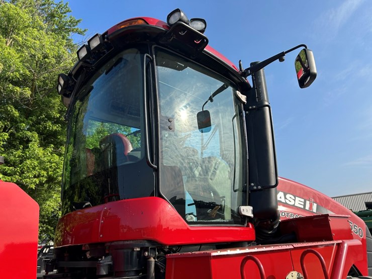 2013-case-ih-steiger-550-hd-image-13