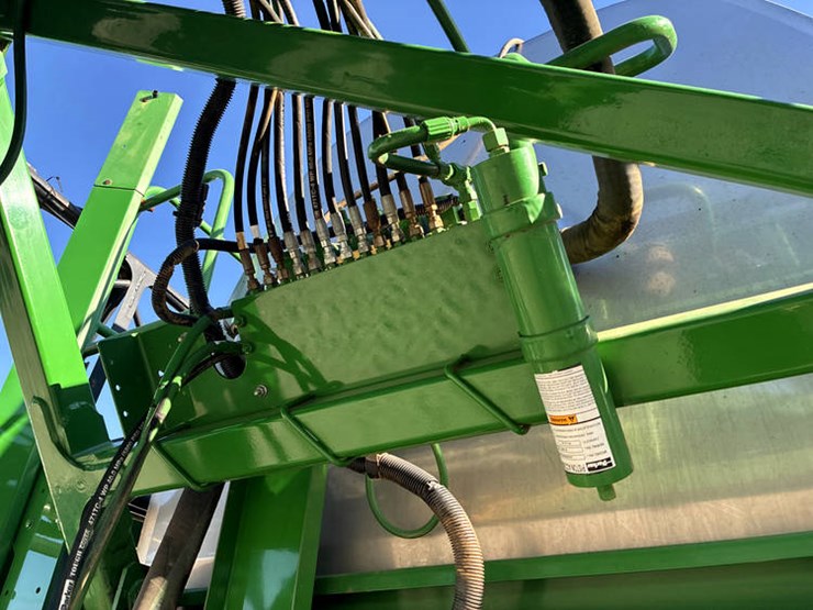 2014-john-deere-4830-image-30