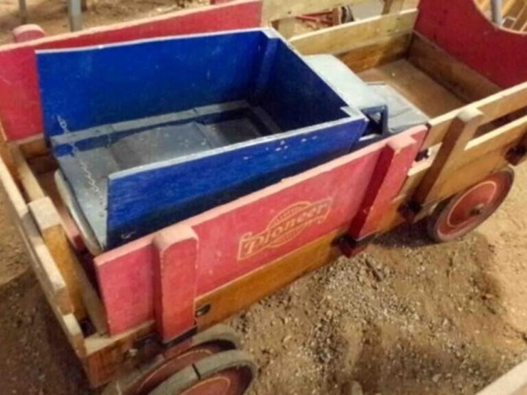 wood-pioneer-wagon-image-2