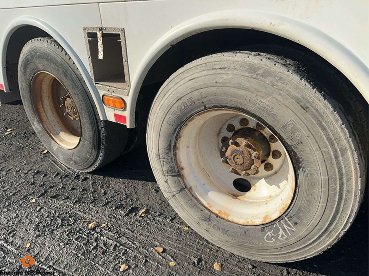 2012-international-7400-image-10