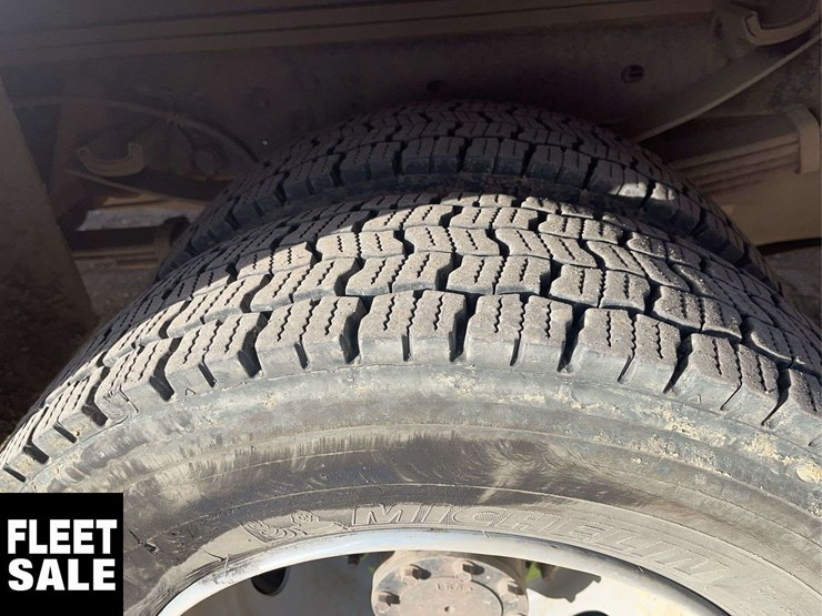 2012-ford-f550-image-8