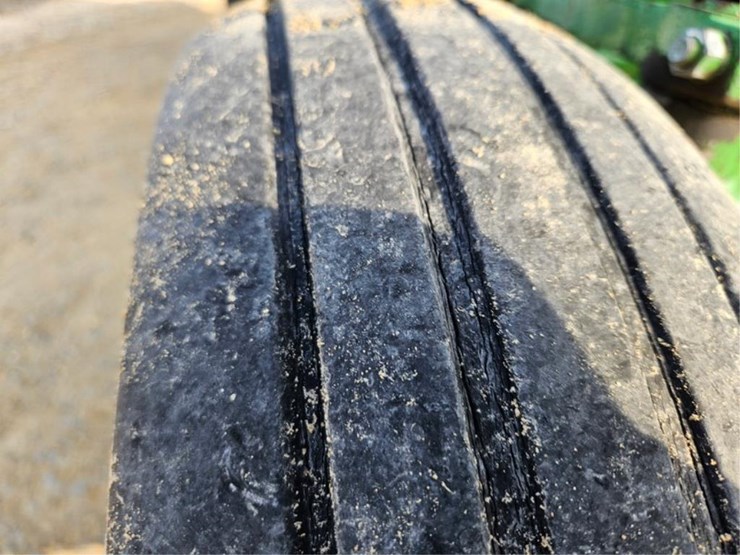 john-deere-2520-image-34