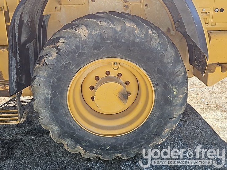 2018-caterpillar-914m-image-13