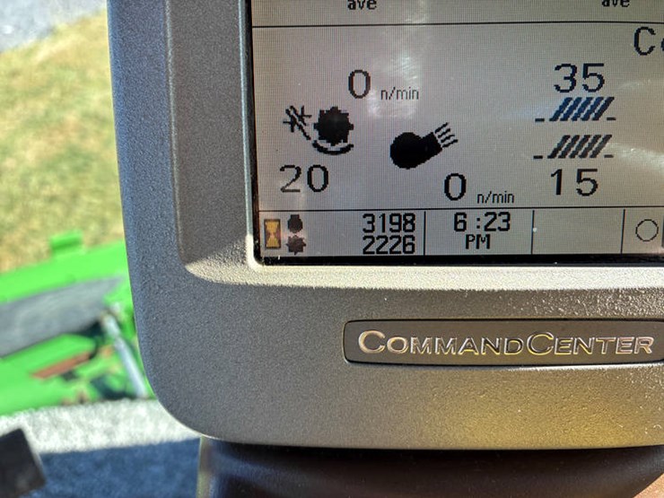 2010-john-deere-2010-image-110