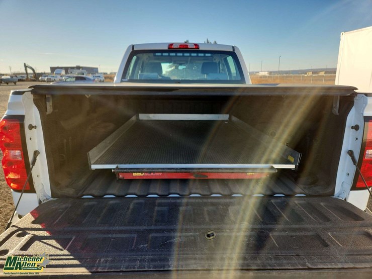 2017-chevrolet-silverado-1500-image-25