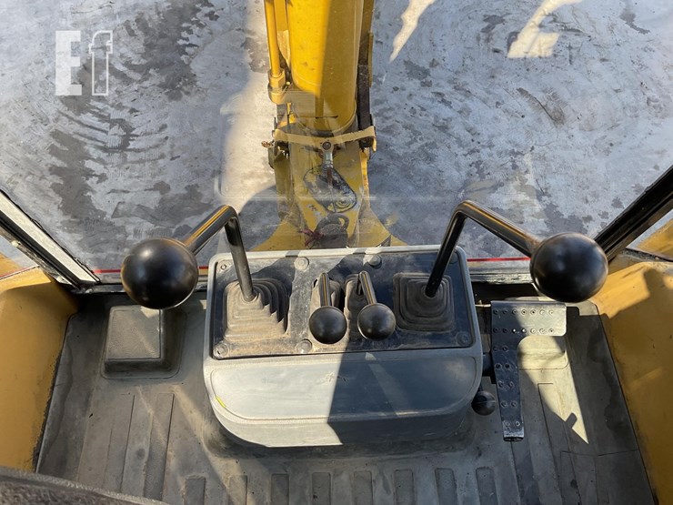 1999-caterpillar-416c-image-22