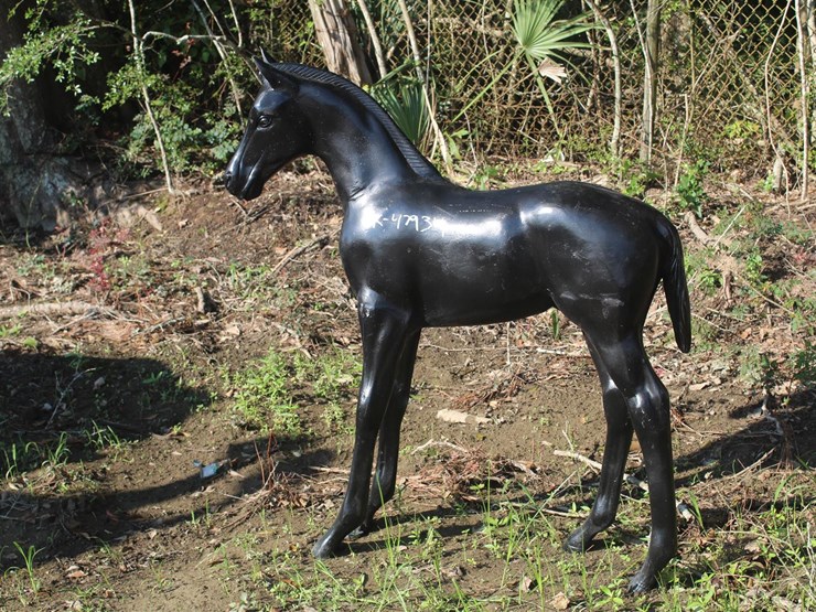 #5589-•-horse-statue-image-1