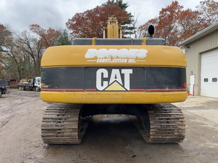 2004-caterpillar-330cl-hydraulic-excavator-image-4