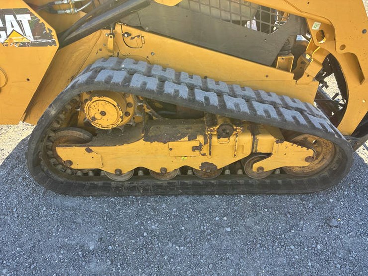 2018-caterpillar-259d-image-11