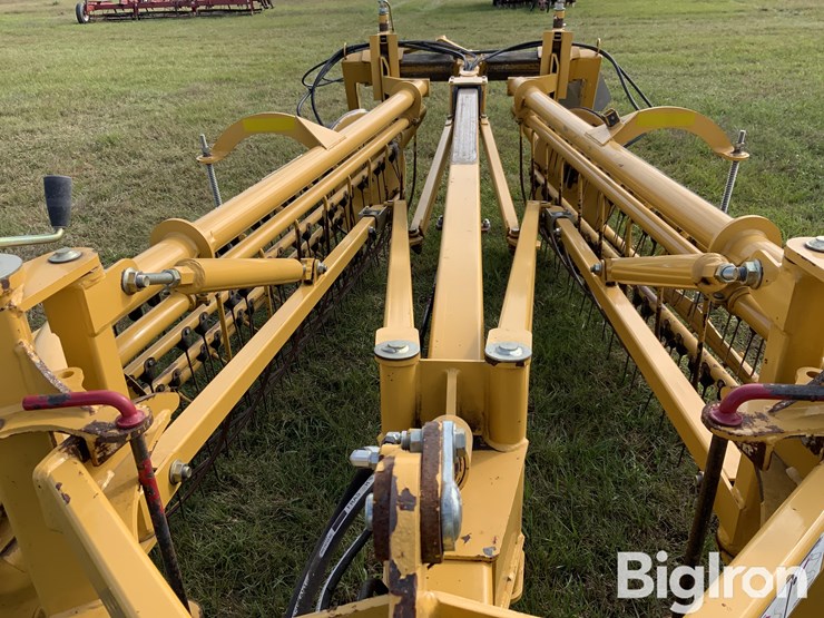 2016-vermeer-r2300-image-20