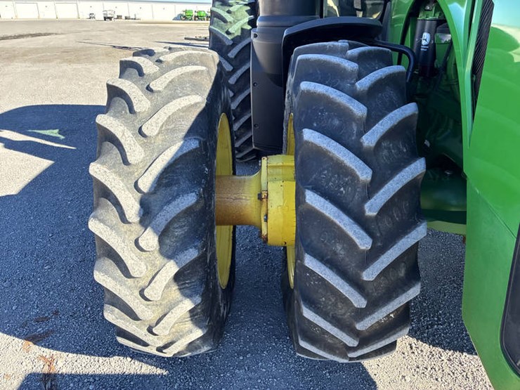 2015-john-deere-8295r-image-26