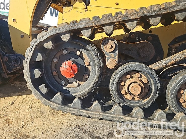 2019-caterpillar-257d-image-8