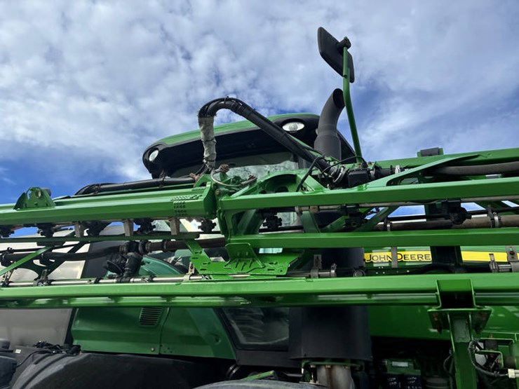 2014-john-deere-r4038-image-21