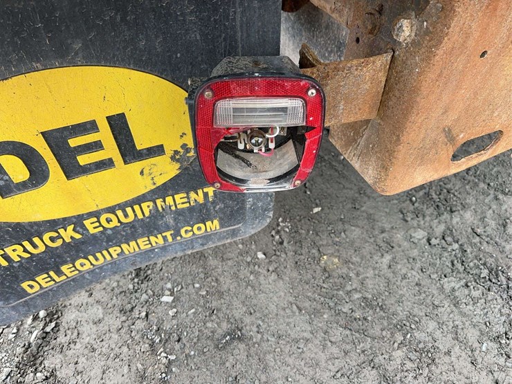 2015-chevrolet-3500hd-image-19