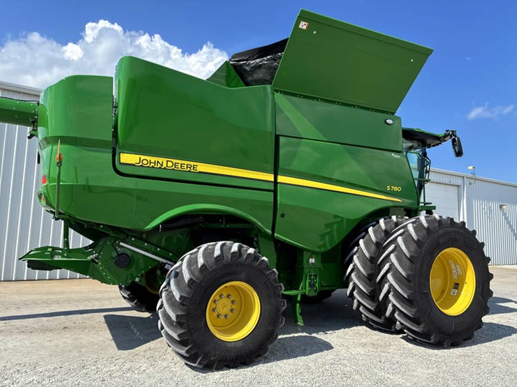 2023-john-deere-s780-image-5