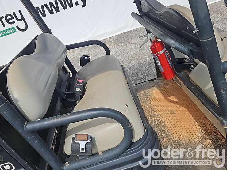 2020-club-car-carryall-1700-image-16