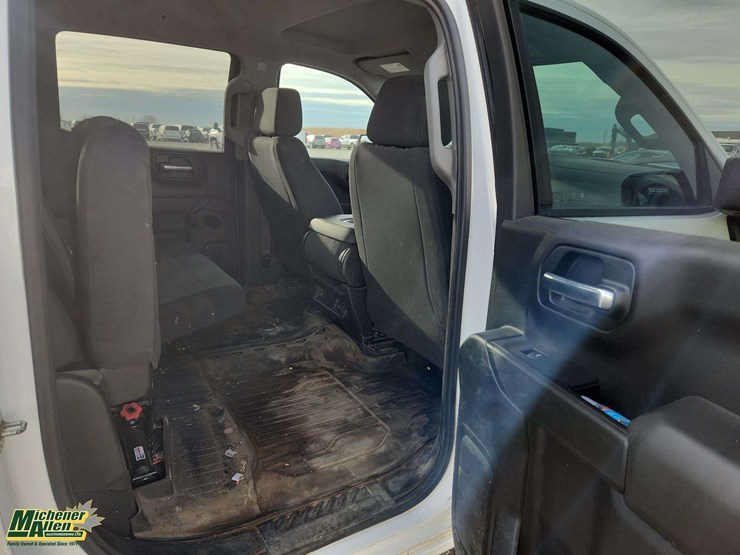 2021-chevrolet-silverado-1500-image-24