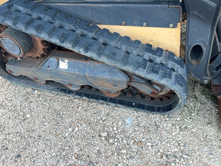 new-holland-c227-image-47