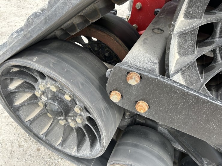 2013-case-ih-steiger-550-image-57