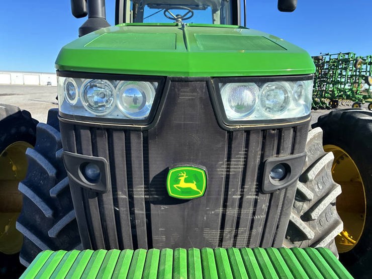 2015-john-deere-8295r-image-11